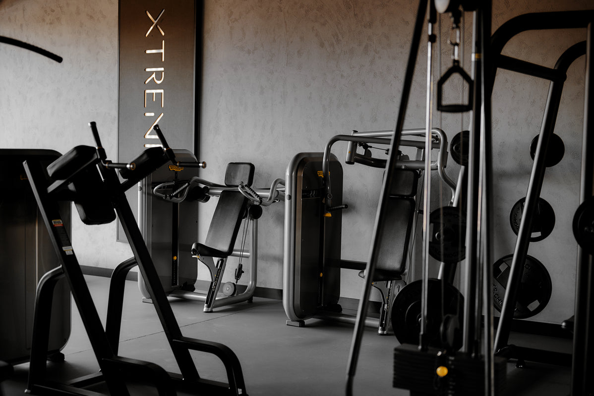 Na siłowni mamy maszyny do treningu marki Technogym.
